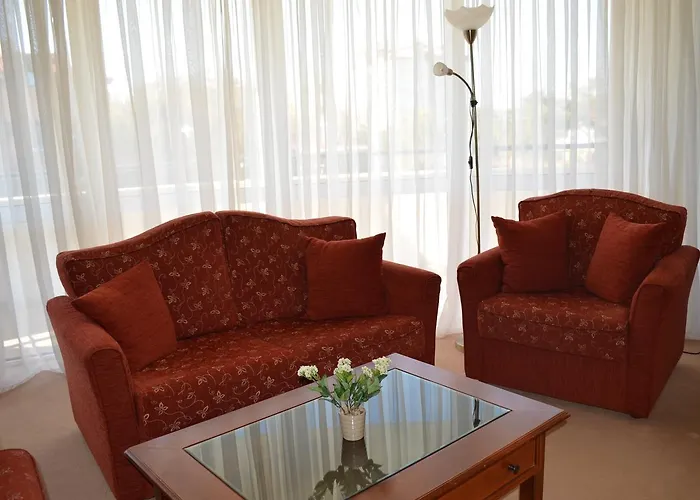 Palace 4* Банкя